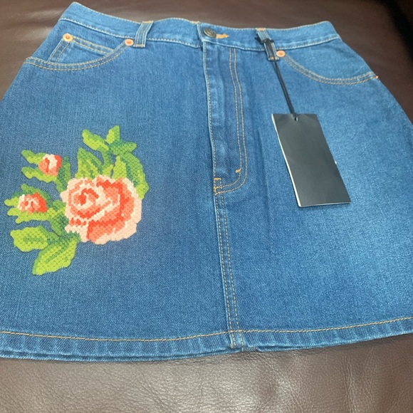 Gucci blue multi flower design mini skirt, size Italy 40 - Picture 6 of 8